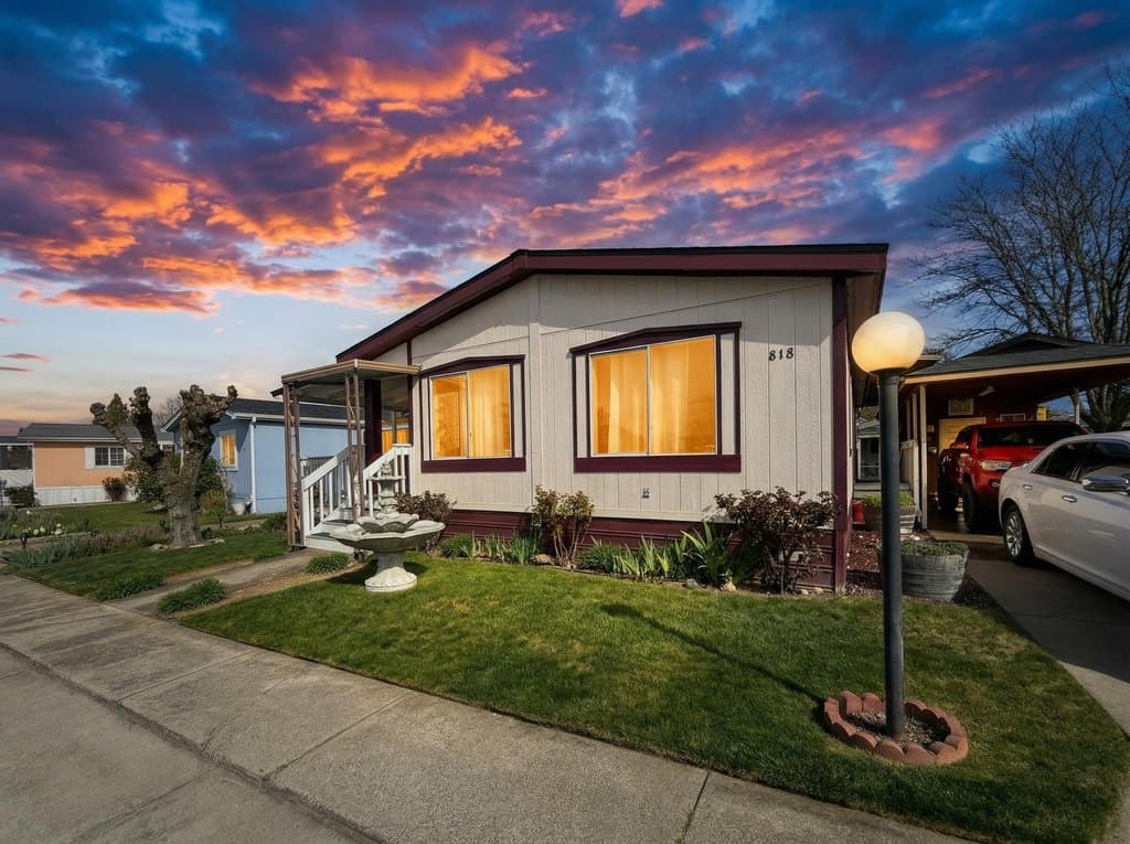 3 bedroom mobile home for sale at 818 Carol Rae Medford - $110,000