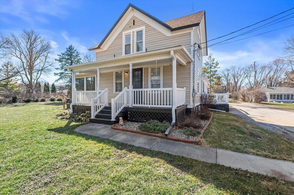 3 bedroom house for sale at W156N5045 Pilgrim Rd Menomonee Falls 53051 - $500,000