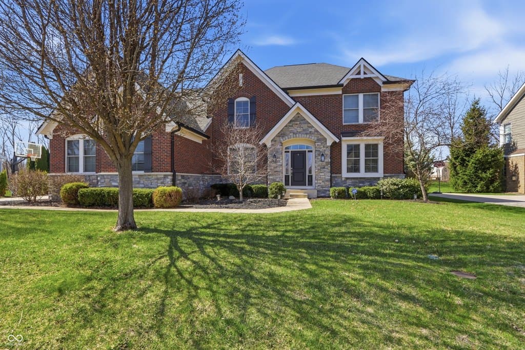 4 bedroom house for sale at 3228 Wildlife Trl Zionsville 46077 - $839,000