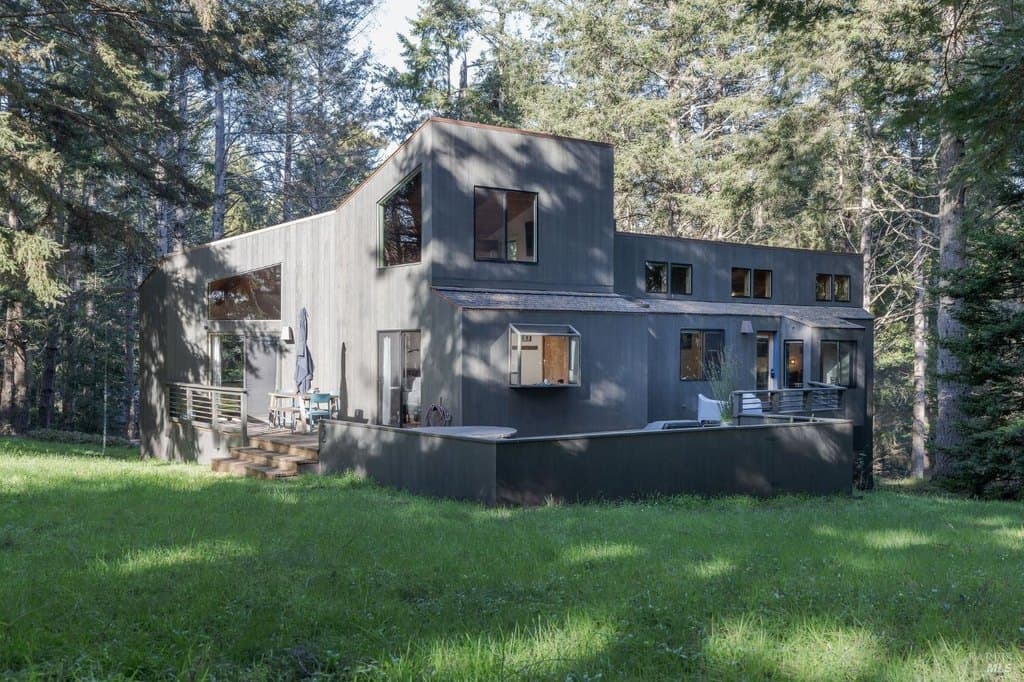 2 bedroom house for sale at 880 River Beach Rd Sea Ranch - $1,195,000