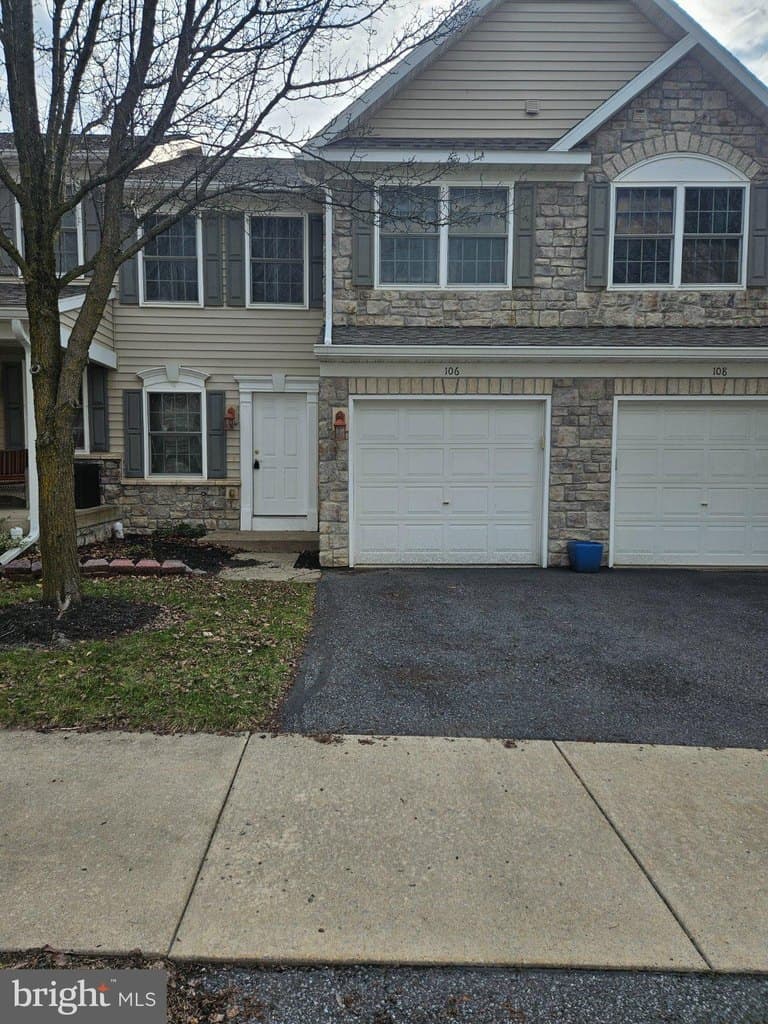 3 bedroom townhouse for sale at 106 Lincoln Ave State College 16801 - $311,500