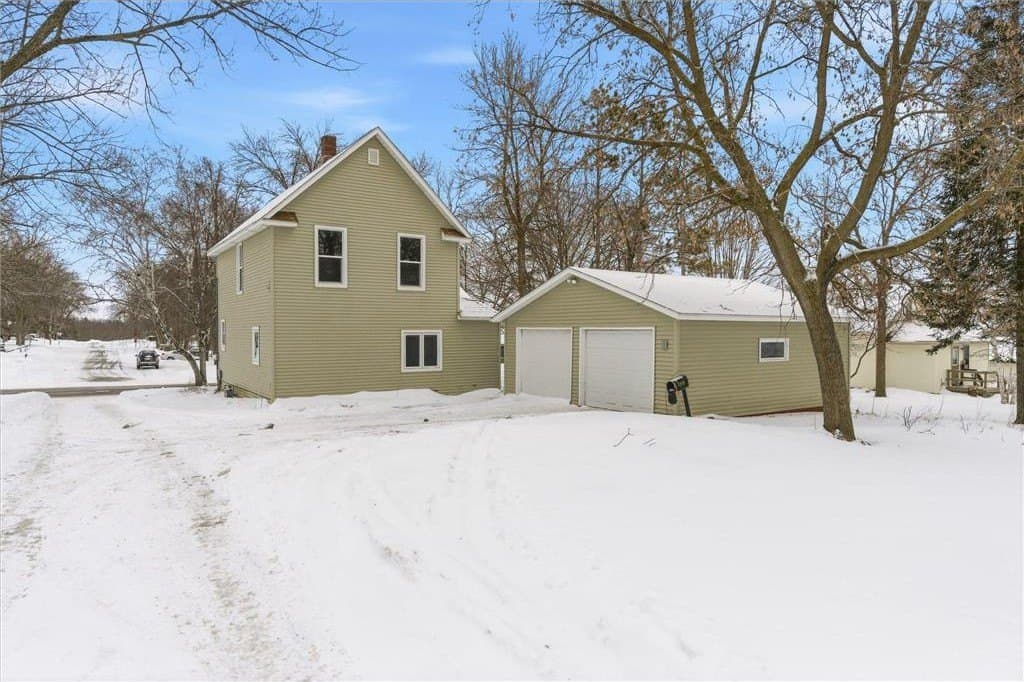 4 bedroom house for sale at 951 6th St Albany - $200,000