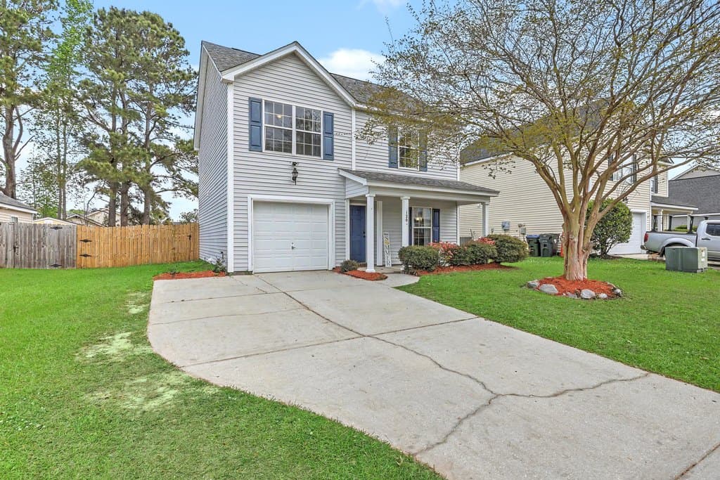 3 bedroom house for sale at 120 Tyron Rd Summerville 29483 - $325,000