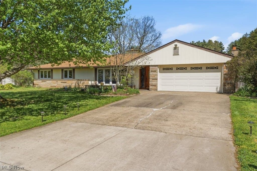 3 bedroom house for sale at 113 Rae Ave Marietta 45750 - $325,000