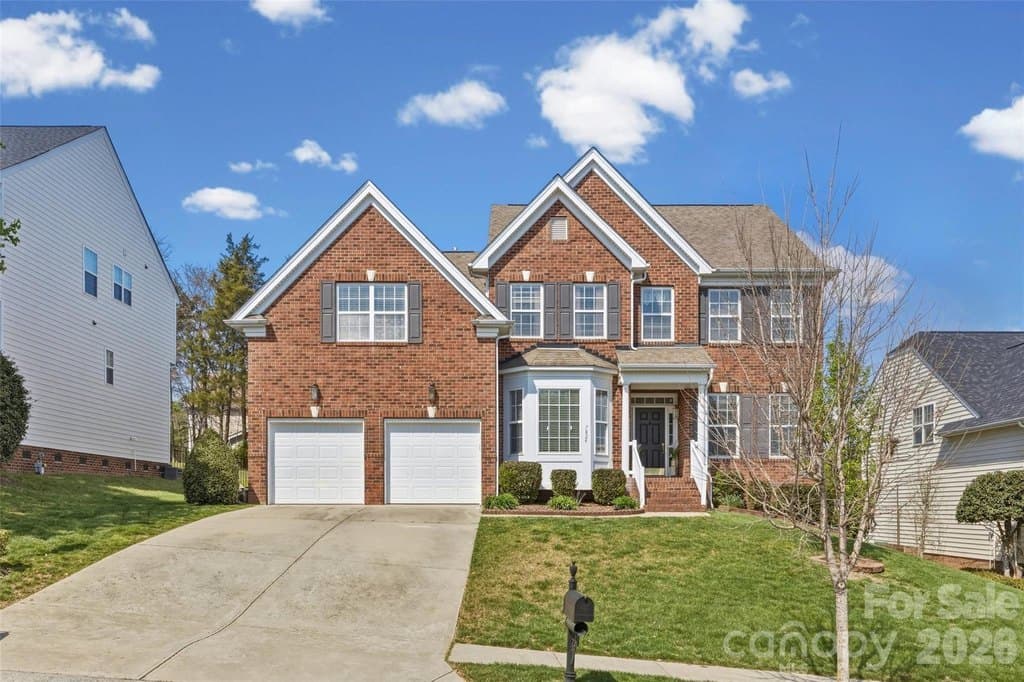 5 bedroom house for sale at 7824 Whisperingwood Dr Harrisburg 28075 - $609,000