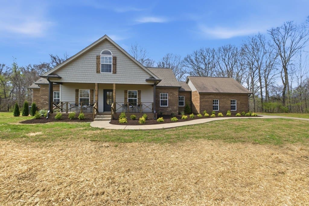 4 bedroom mobile home for sale at 2113 Hanah Ct Spring Hill 37174 - $750,000