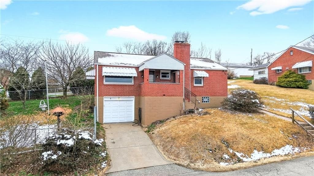 2 bedroom house for sale at 9 Lavonne Ave Charleroi - $159,900