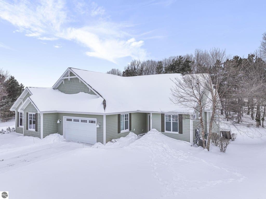 3 bedroom condo for sale at 188 Wildwood Meadow Dr Unit 10 Traverse City 49686 - $840,000