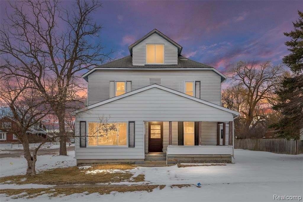 4 bedroom multi-family for sale at 209 W Aldrich St Capac - $169,900
