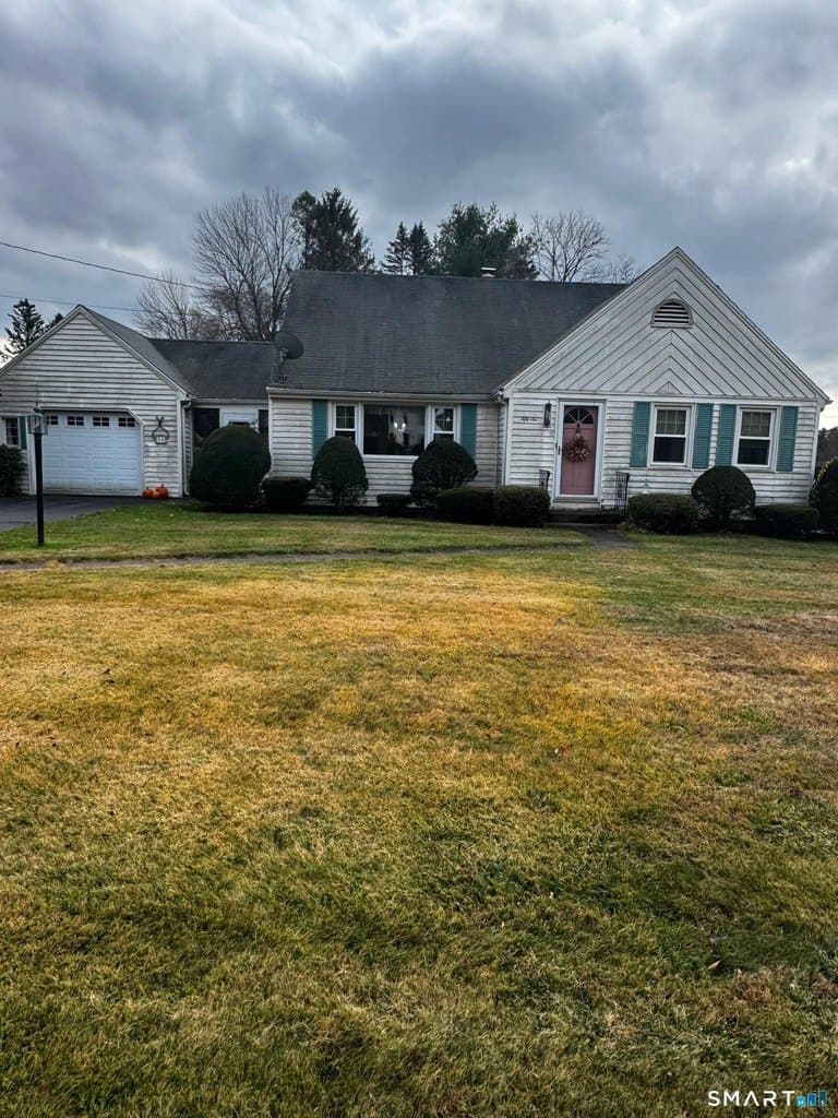 4 bedroom house for sale at 56 Highland Ave Broad Brook - $299,000
