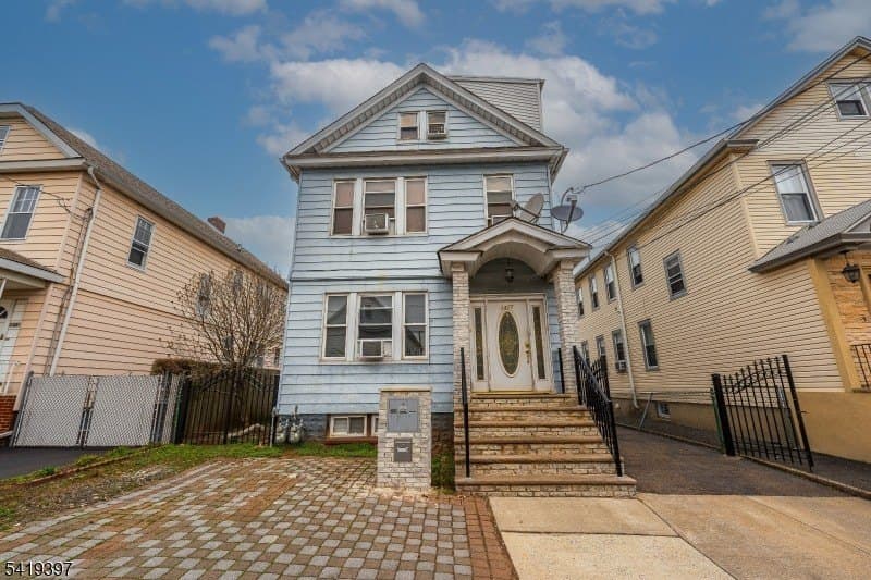 7 bedroom multi-family for sale at 1417 Concord Pl Elizabeth 07208 - $744,999