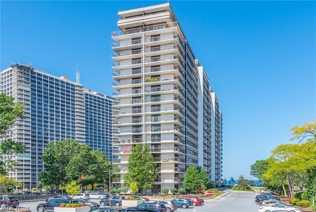 2 bedroom condo for sale at 12550 Lake Ave Apt 503 Lakewood 44107 - $292,000