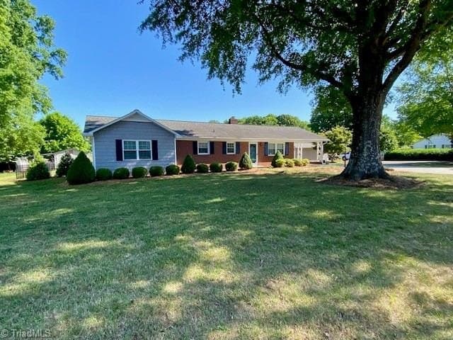3 bedroom house for sale at 131 Parsonage Dr Advance - $329,900