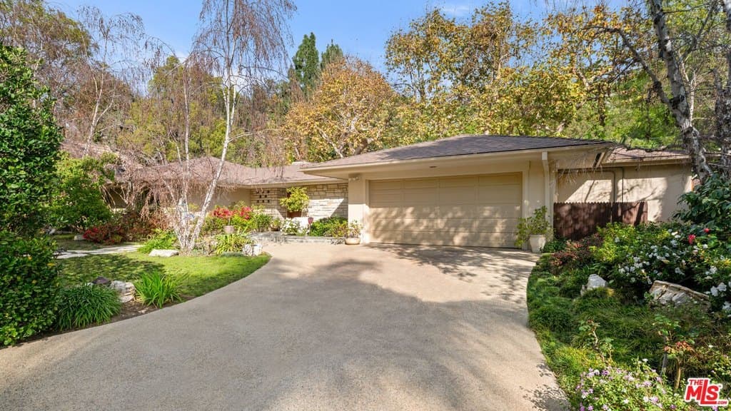 4 bedroom house for sale at 1244 Shadybrook Dr Beverly Hills - $4,495,000