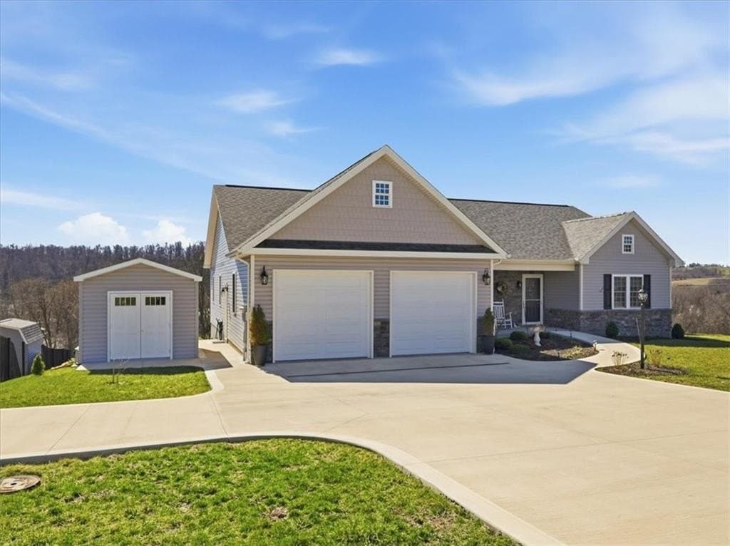 3 bedroom house for sale at 2 Stonegate Dr Atlasburg - $639,900