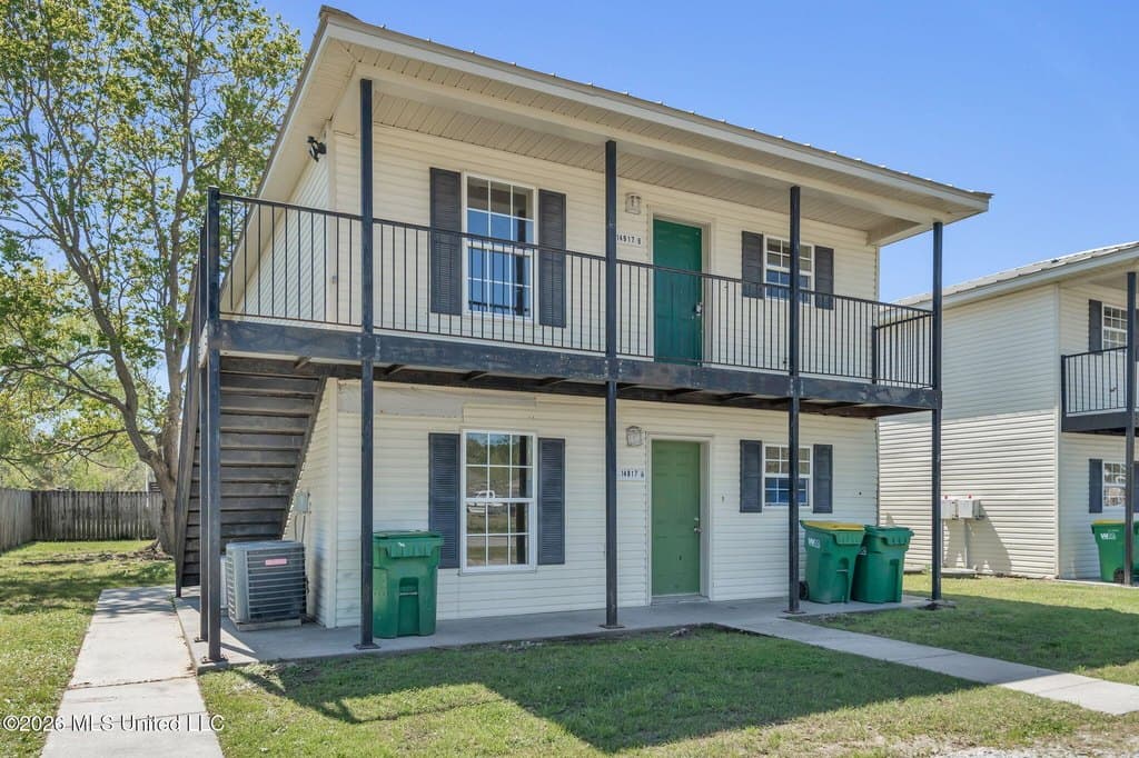6 bedroom multi-family for sale at 14917 Masterson Ave Latimer 39565 - $260,000
