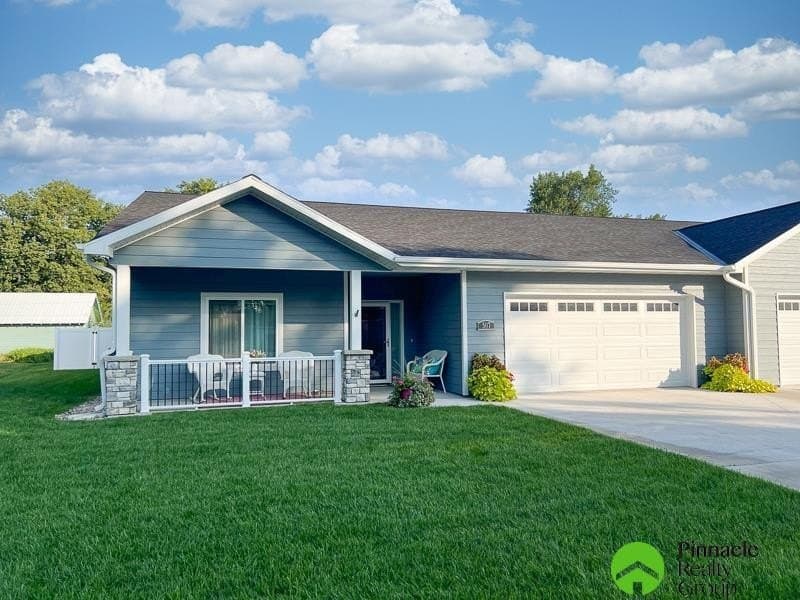 3 bedroom townhouse for sale at 507 D St Central City - $249,900
