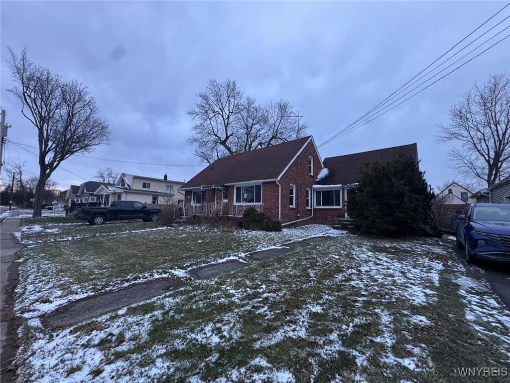 5 bedroom multi-family for sale at 73 Marlowe Ave Blasdell - $242,550
