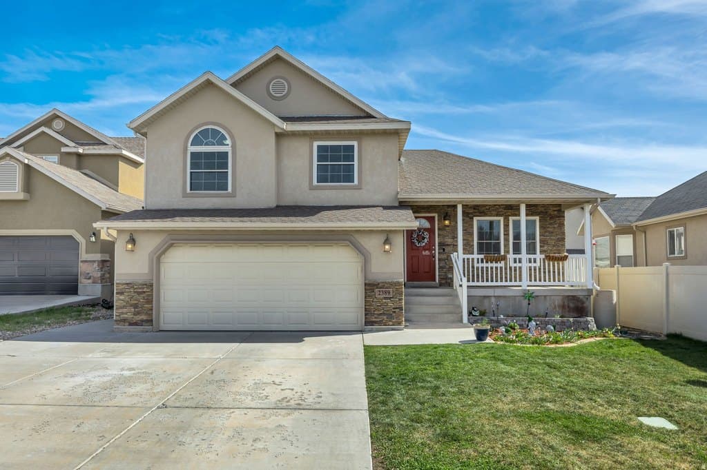 4 bedroom house for sale at 2389 W 2350 N Lehi - $550,000