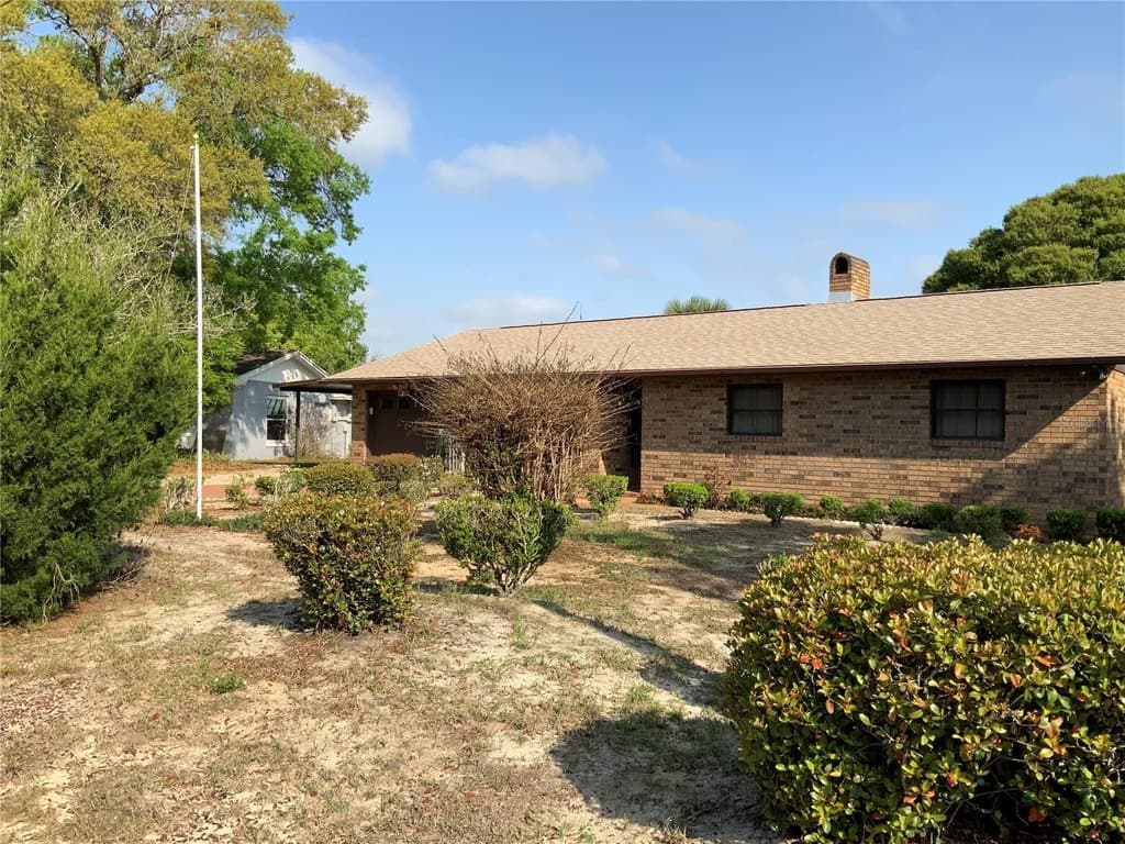 3 bedroom house for sale at 1922 Cornelia Dr Eustis 32726 - $245,000