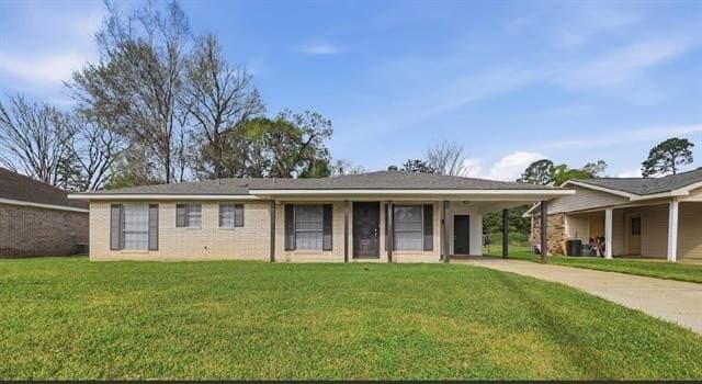 3 bedroom house for sale at 6102 Noel St Alexandria - $180,000