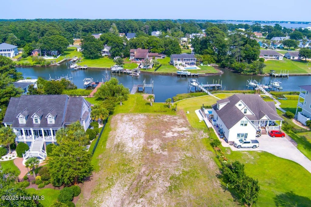 land for sale at 119 Cape Point Blvd Lot L10 Cape Carteret - $750,000