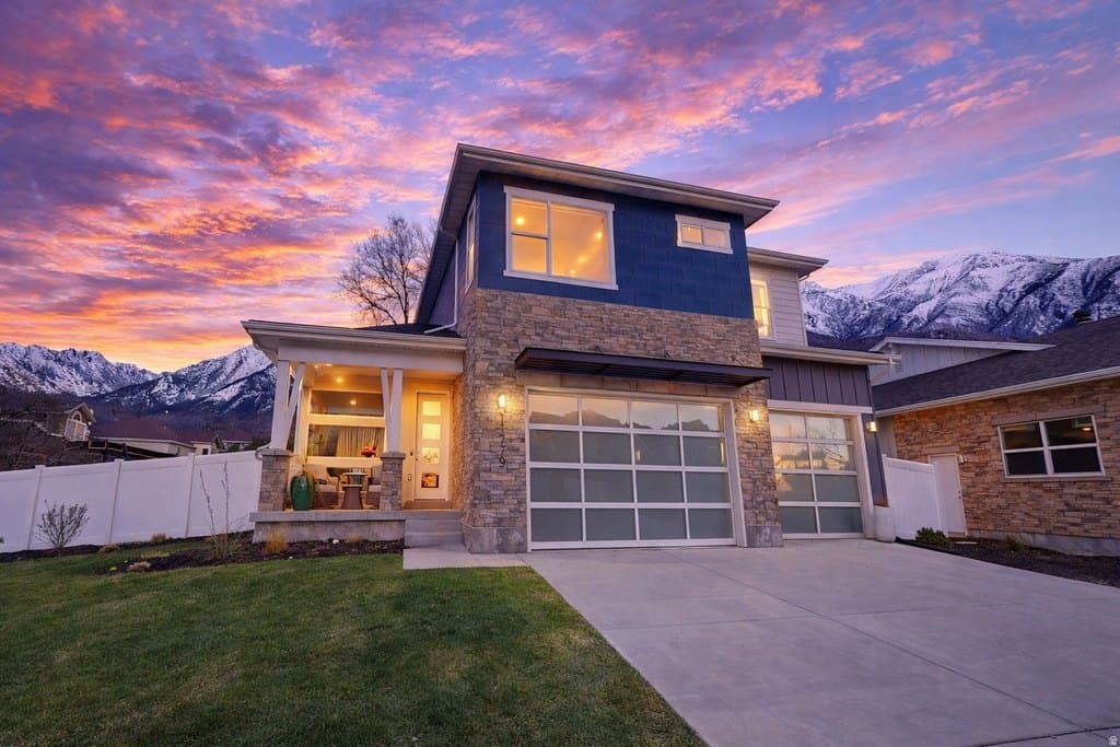 5 bedroom house for sale at 11779 S Windcroft Ct E Sandy - $1,169,900