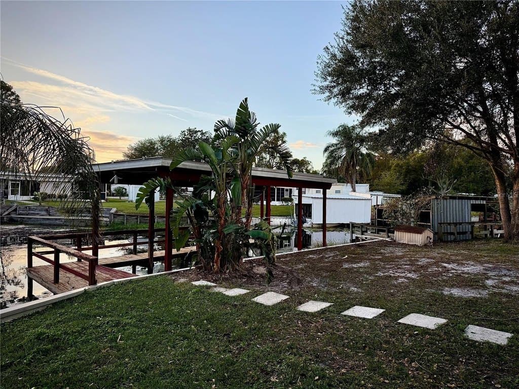 2 bedroom mobile home for sale at 26139 Rose Ln Astatula - $129,900
