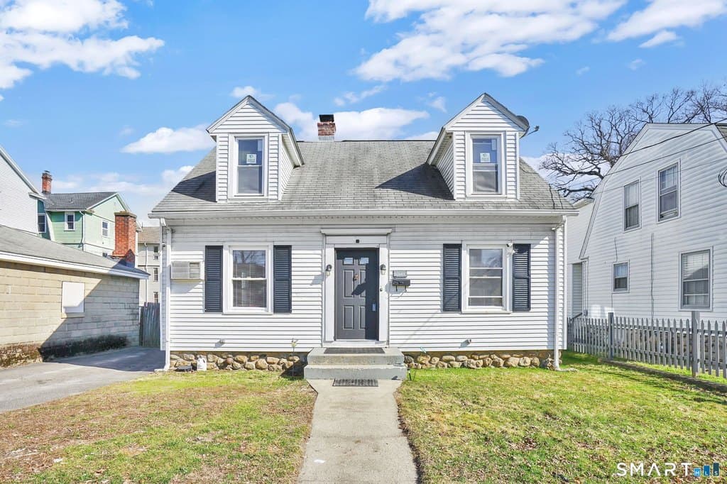 4 bedroom house for sale at 23 Knoll St Waterbury 06705 - $279,900