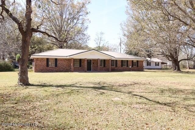 4 bedroom house for sale at 7521 Townsite Rd Big Point - $219,000