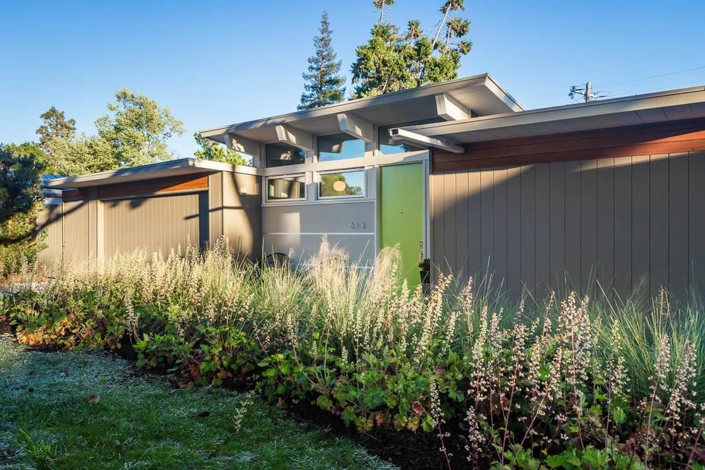 4 bedroom house for sale at 618 Wildwood Ln Palo Alto 94303 - $4,195,000