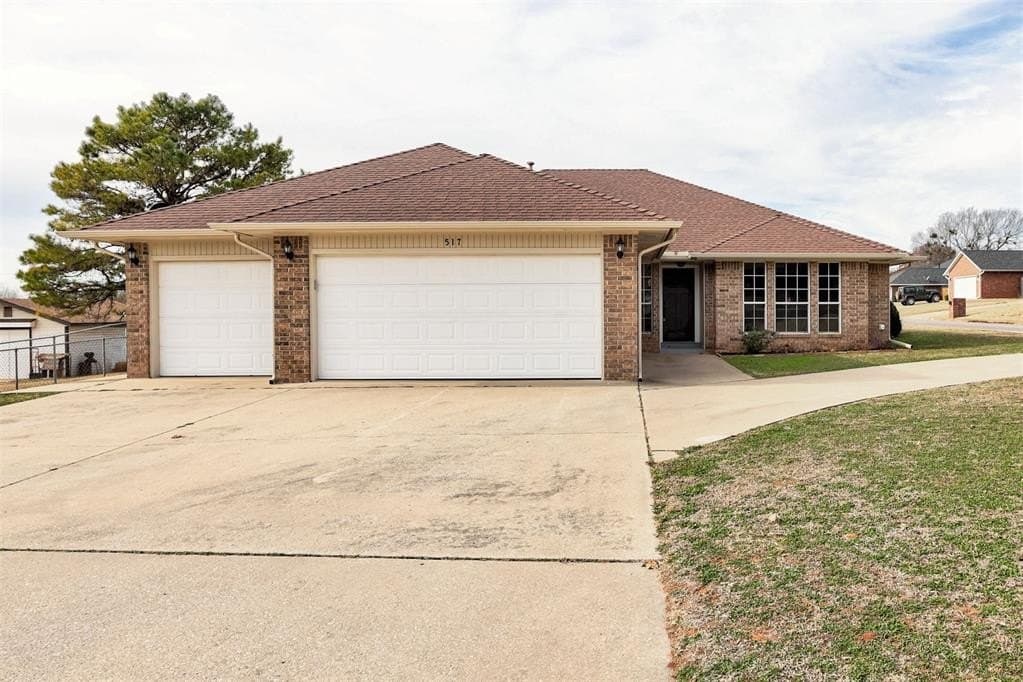 4 bedroom house for sale at 517 Bob White Dr Purcell 73080 - $309,900