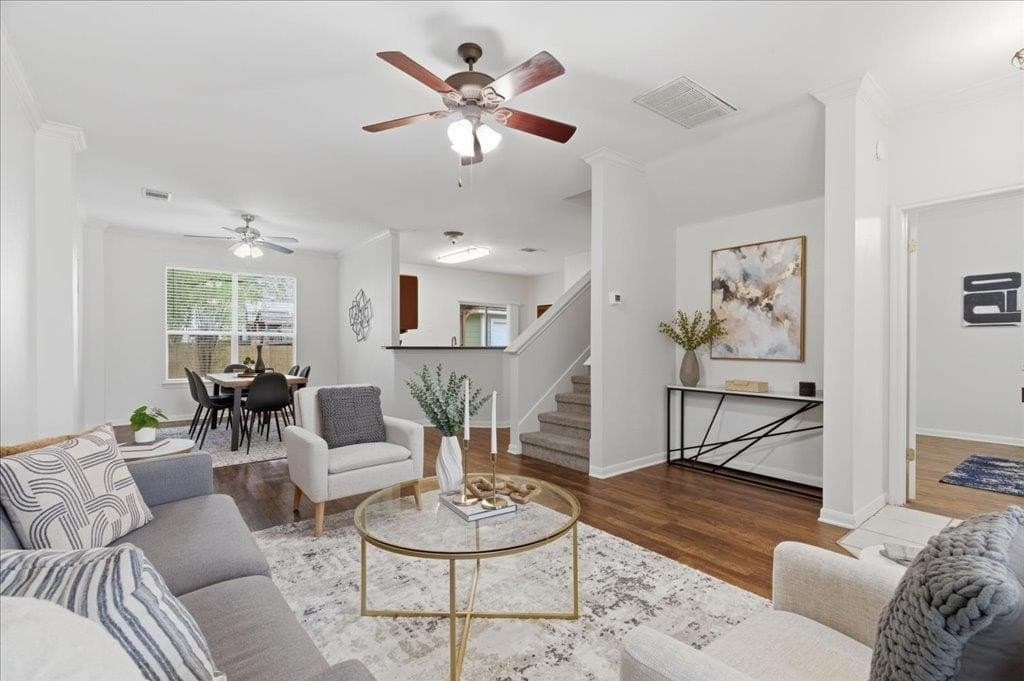 3 bedroom house for sale at 137 Crescent Dr Buda 78610 - $350,000