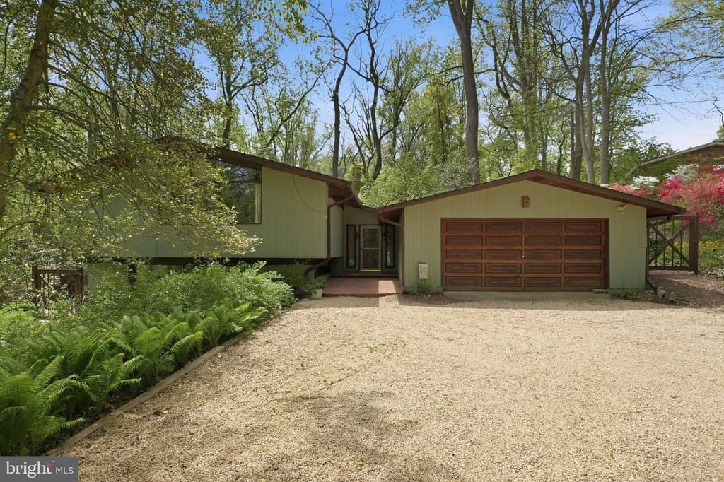 4 bedroom house for sale at 515 Powell Dr Parole 21401 - $899,000