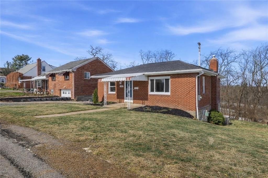 2 bedroom house for sale at 308 Summit Ave Canonsburg - $185,000