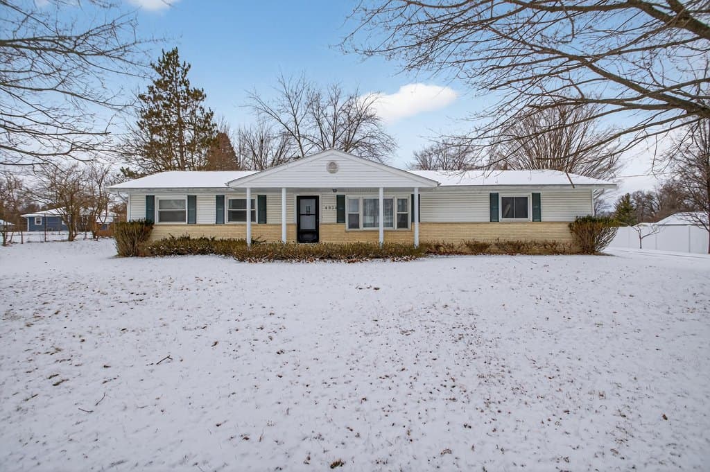 3 bedroom house for sale at 4934 Warsaw St Michigan Center 49201 - $285,000