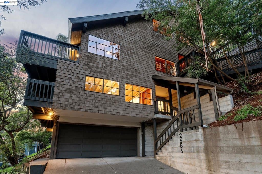 3 bedroom house for sale at 2686 Shasta Rd Berkeley - $1,389,000