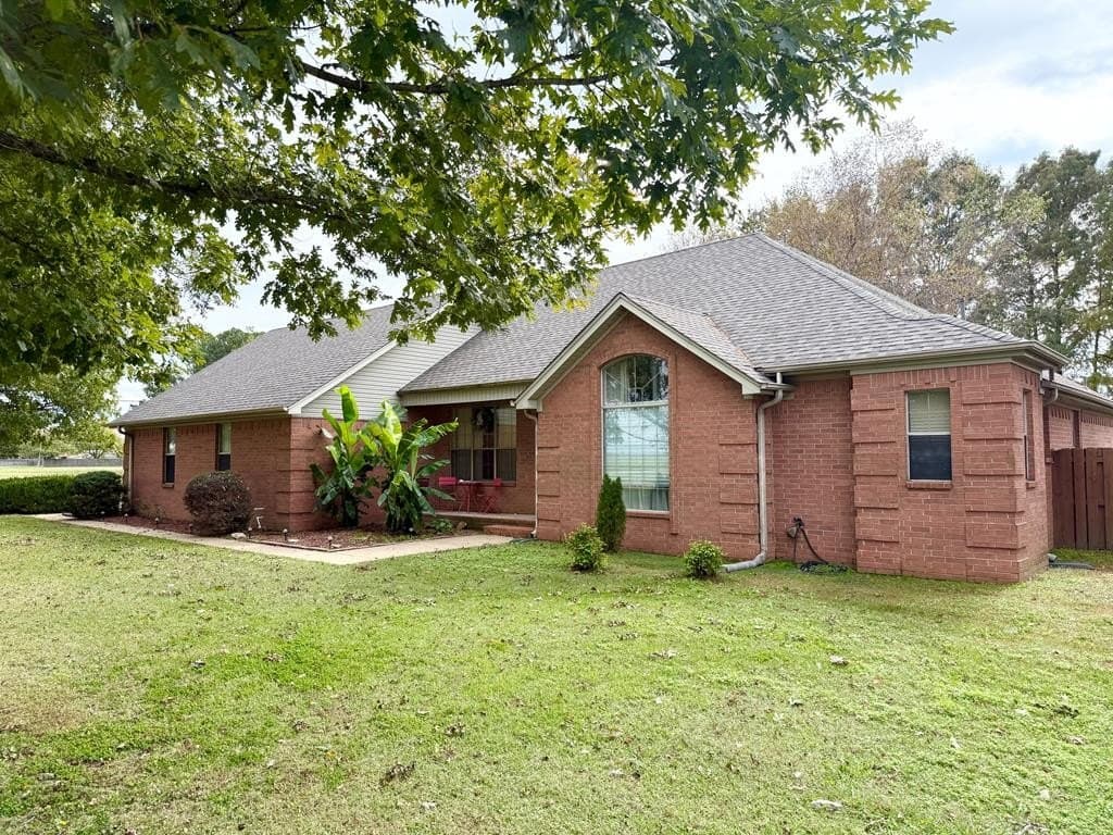 3 bedroom house for sale at 4975 E County Road 190 Armorel - $334,900