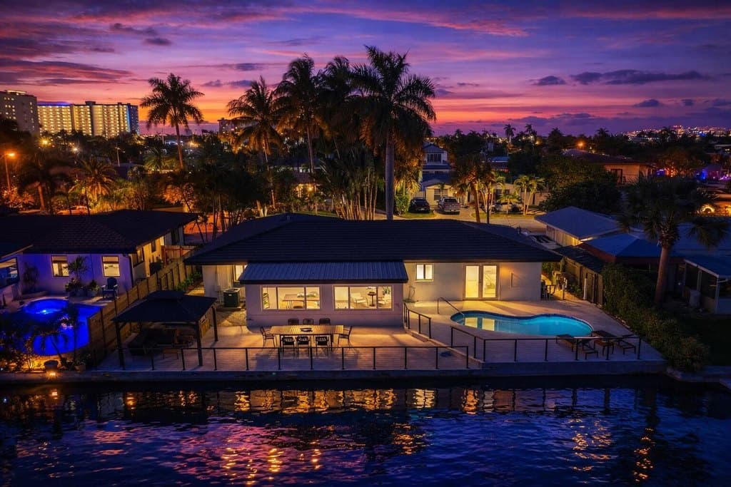 3 bedroom house for sale at 2280 SE 10th Ct Pompano Beach - $1,599,000