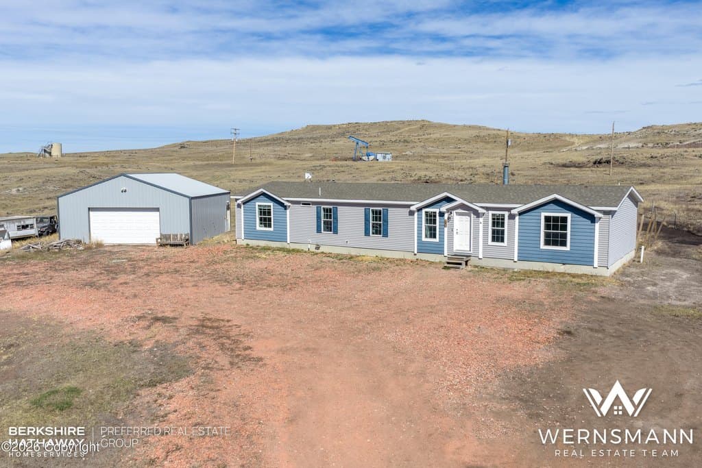 5 bedroom mobile home for sale at 61 Coal Train Rd Gillette 82718 - $429,900