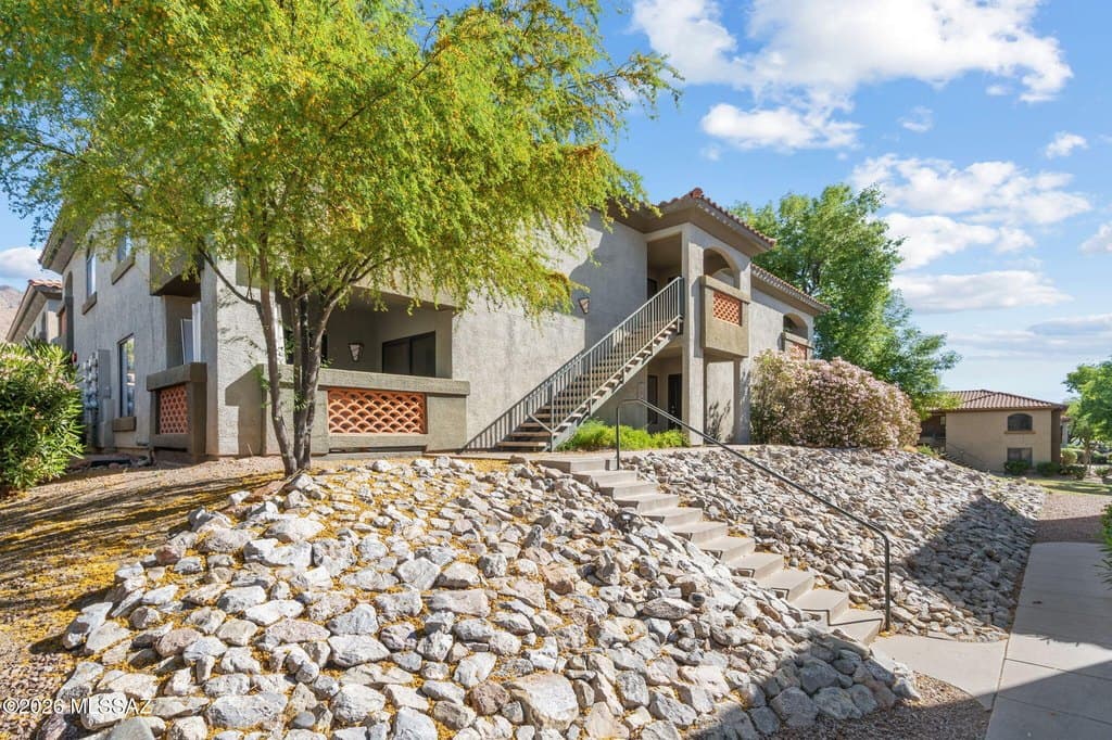 1 bedroom condo for sale at 5751 N Kolb Rd Unit 40107 Catalina Foothills - $192,000
