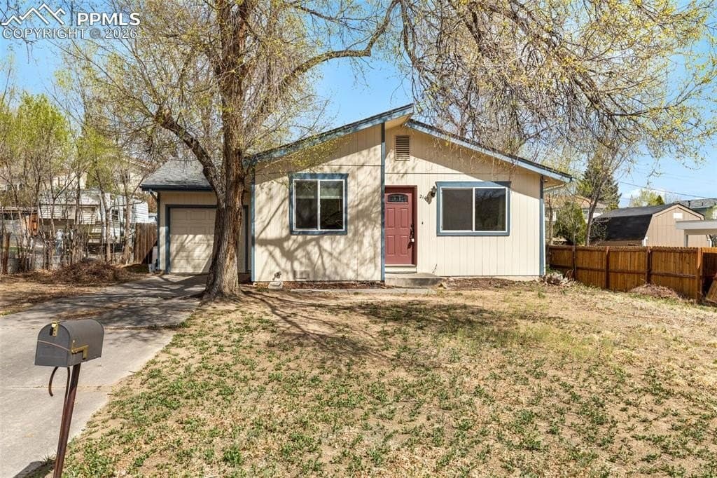 3 bedroom house for sale at 2149 Whitewood Dr Colorado Springs - $330,000