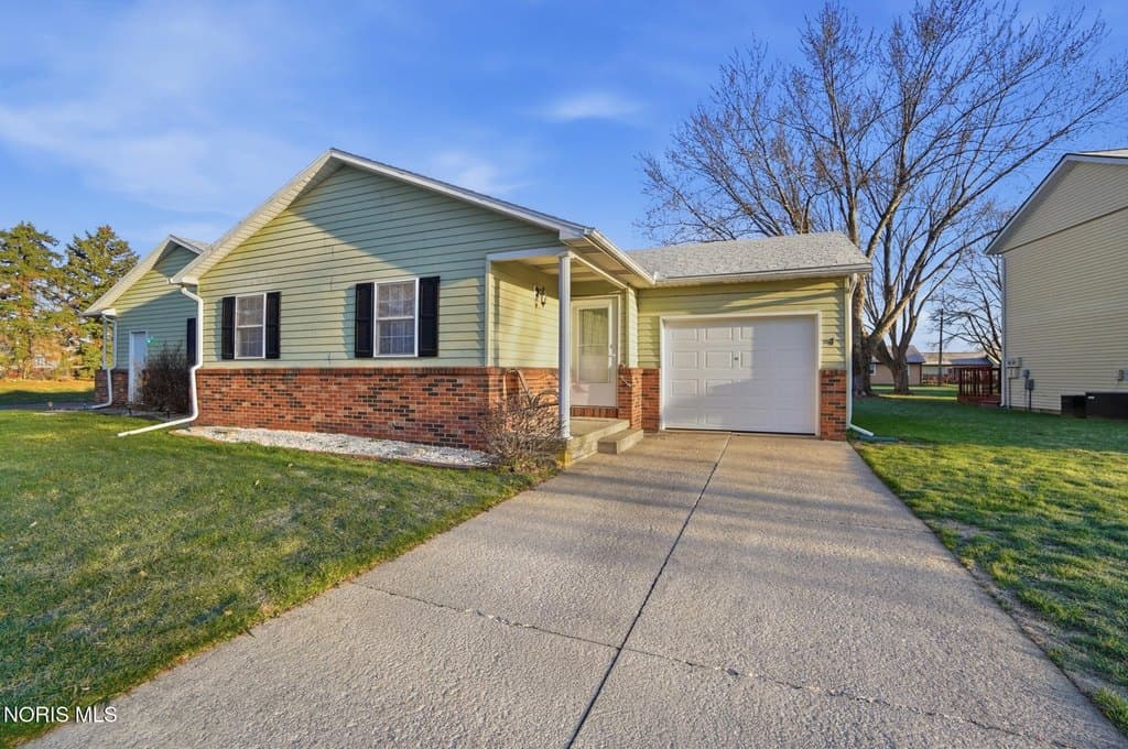 2 bedroom condo for sale at 4 Augusta Dr Bowling Green - $163,000