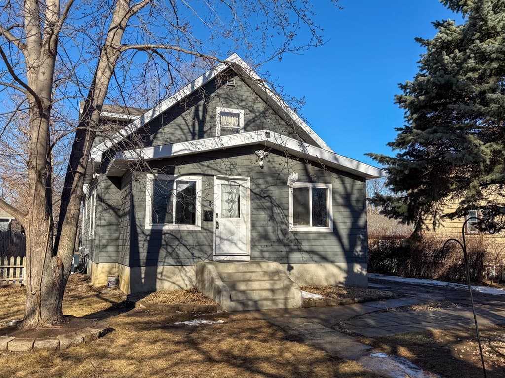 5 bedroom house for sale at 821 Idaho Ave SE Huron 57350 - $275,000