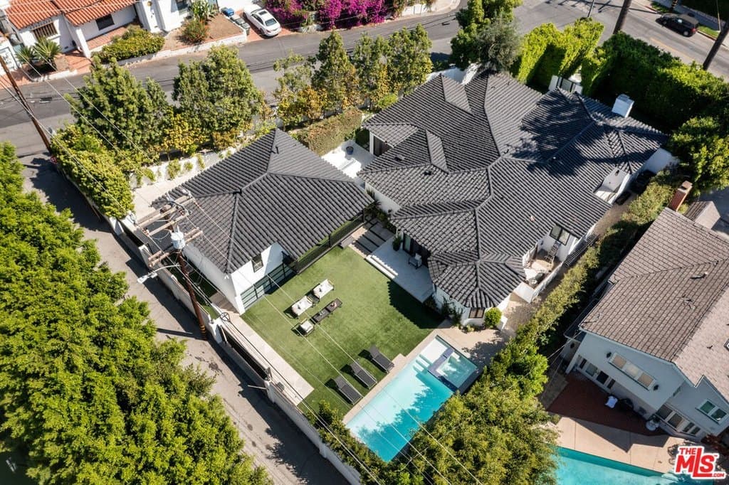 5 bedroom house for sale at 813 N Doheny Dr Beverly Hills - $5,999,999
