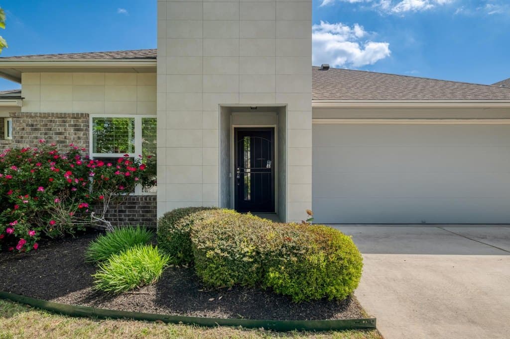 3 bedroom house for sale at 16400 Fetching Ave Austin - $310,000