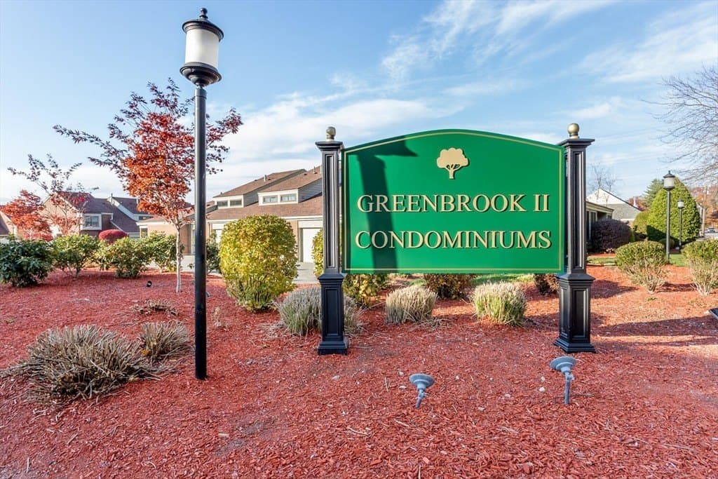 2 bedroom condo for sale at 52 Rosewood Dr Unit 52 Stoughton 02072 - $375,000