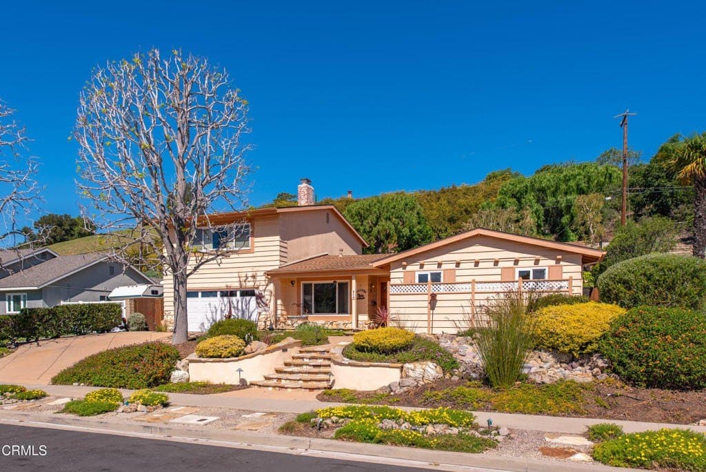 6 bedroom house for sale at 271 Calle Higuera Camarillo - $1,195,000