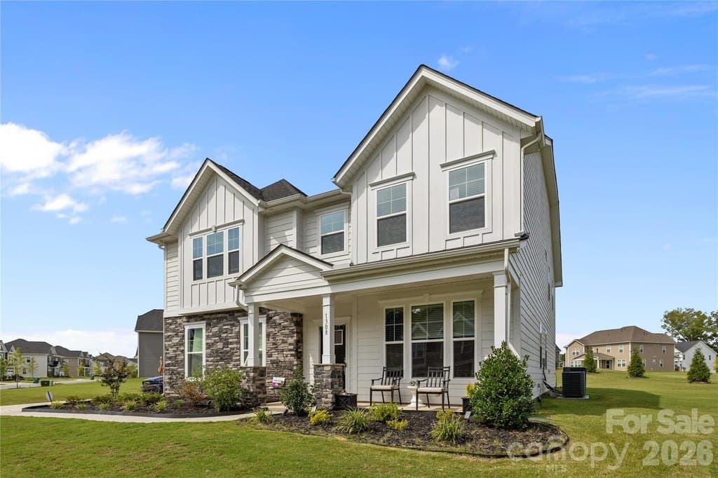 4 bedroom house for sale at 1308 Ashe Meadow Dr Indian Trail 28079 - $749,900