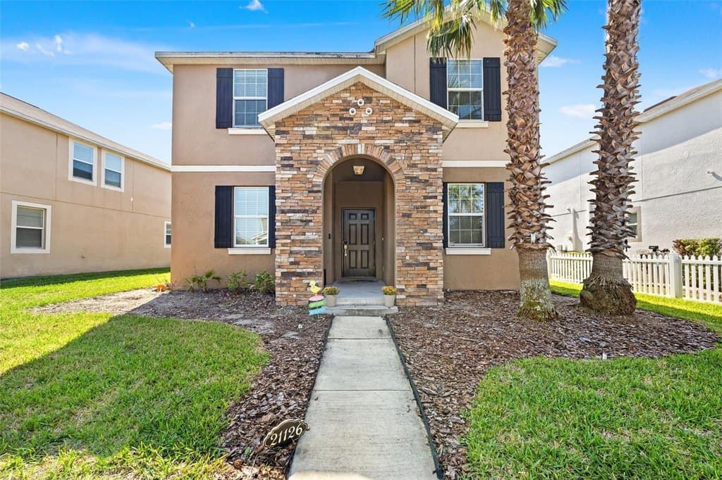 5 bedroom house for sale at 21126 Passive Porch Dr Land O'Lakes 34637 - $420,000